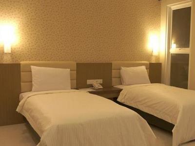 Life Emerald Hotel Surabaya Kültér fotó